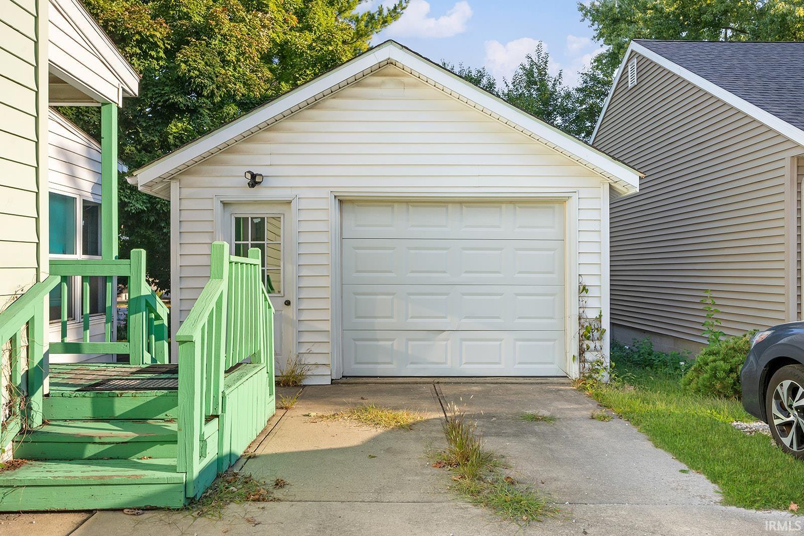 2606 Elmwood Avenue