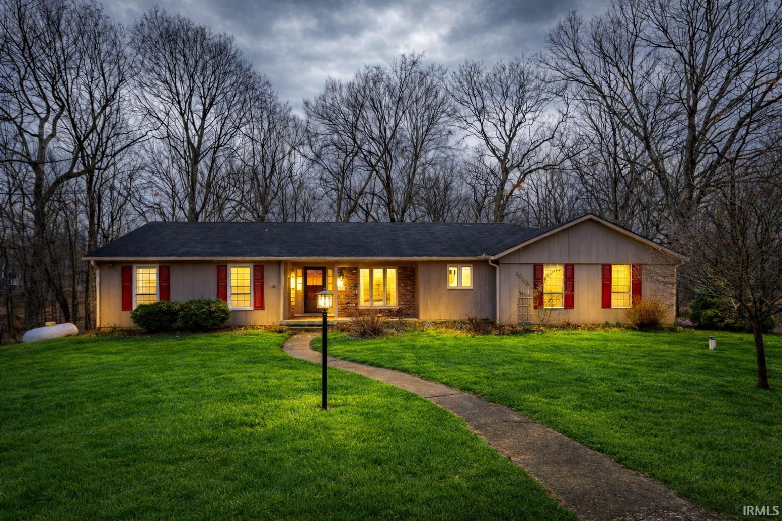 1826 Arrowhead Drive
