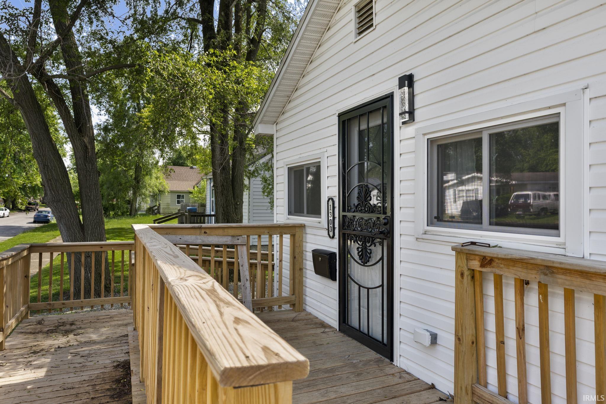 1303 S Locke Street
