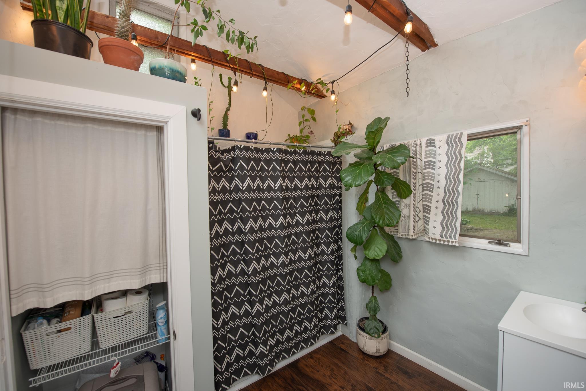 216 Dehart Street