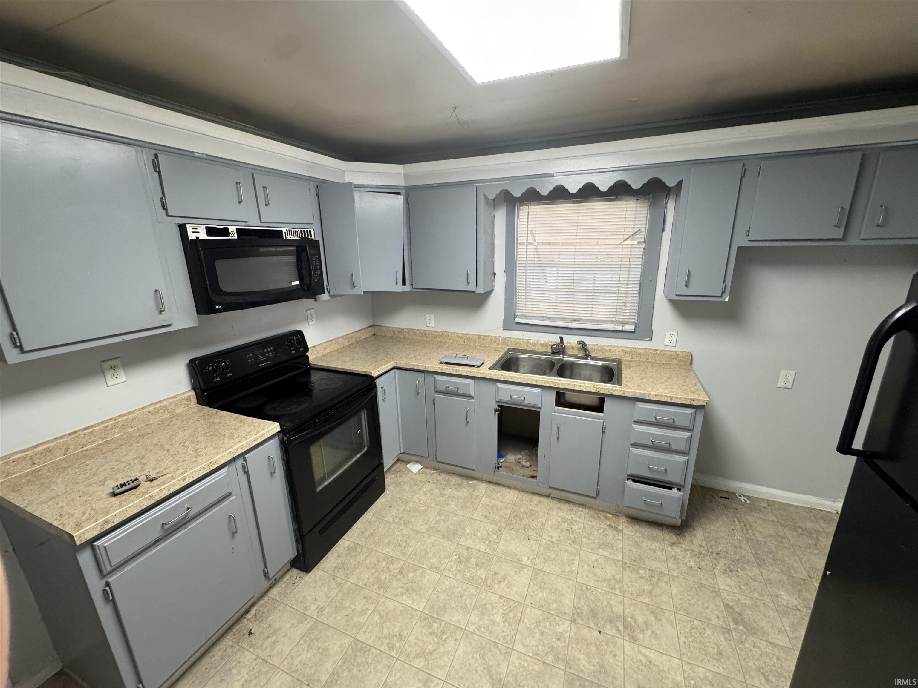 2421 Edgelea Drive