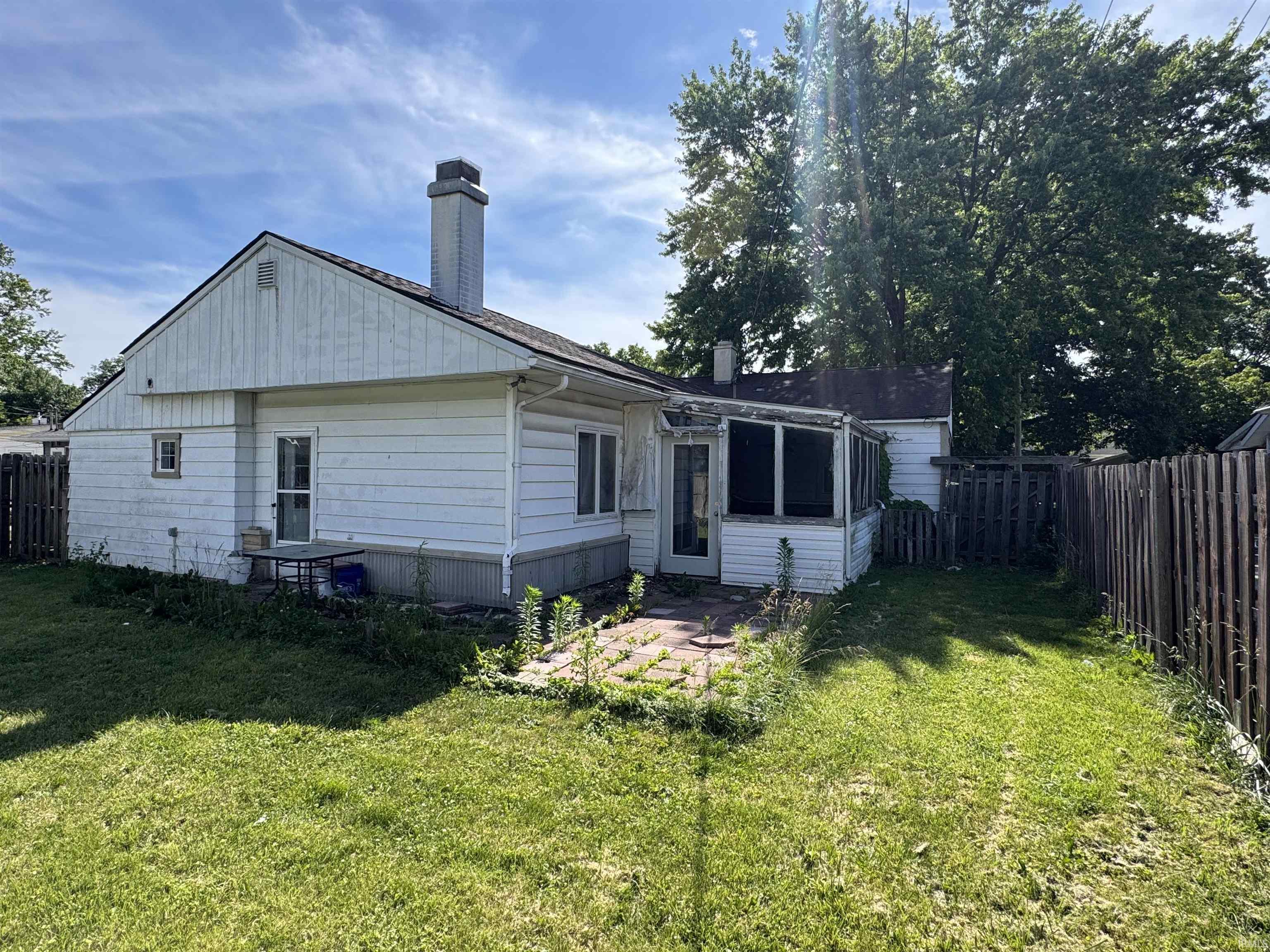 2421 Edgelea Drive