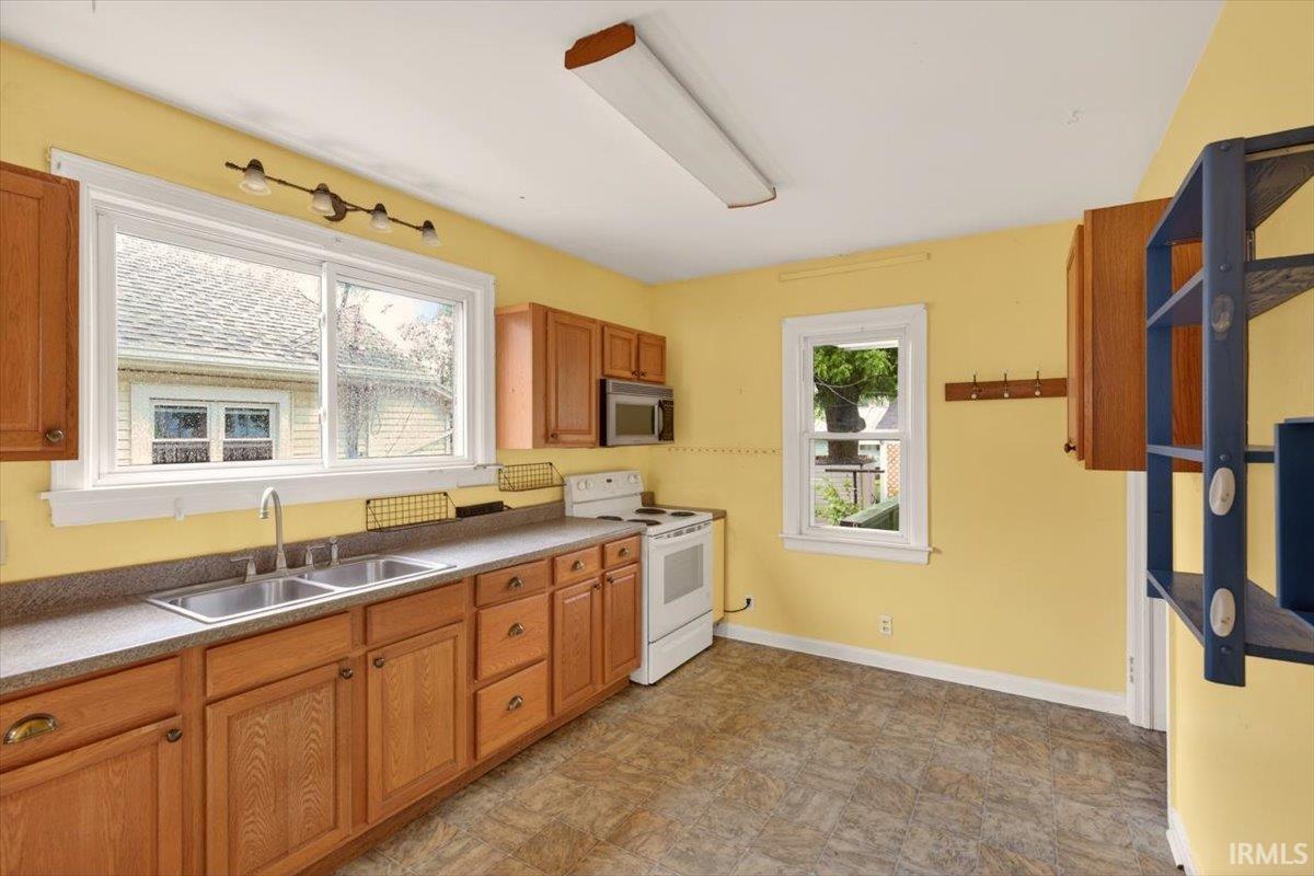 737 S 28th Street