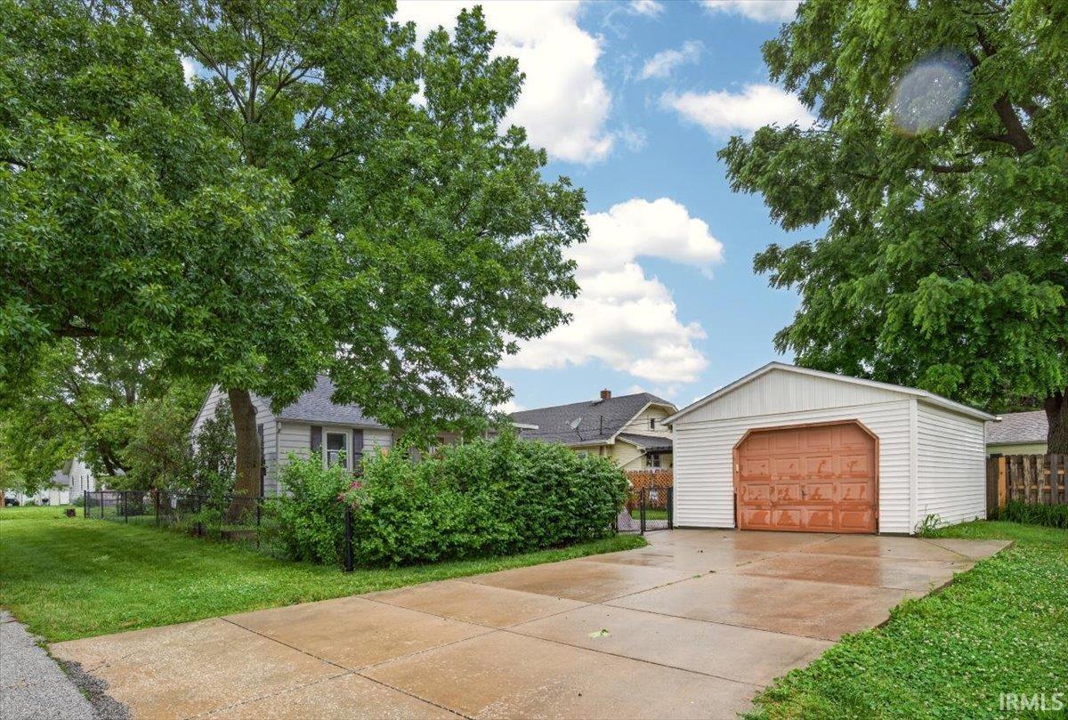 737 S 28th Street