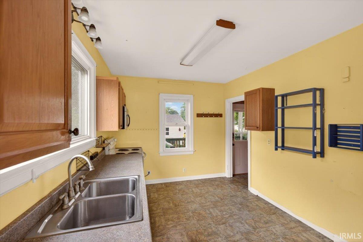 737 S 28th Street