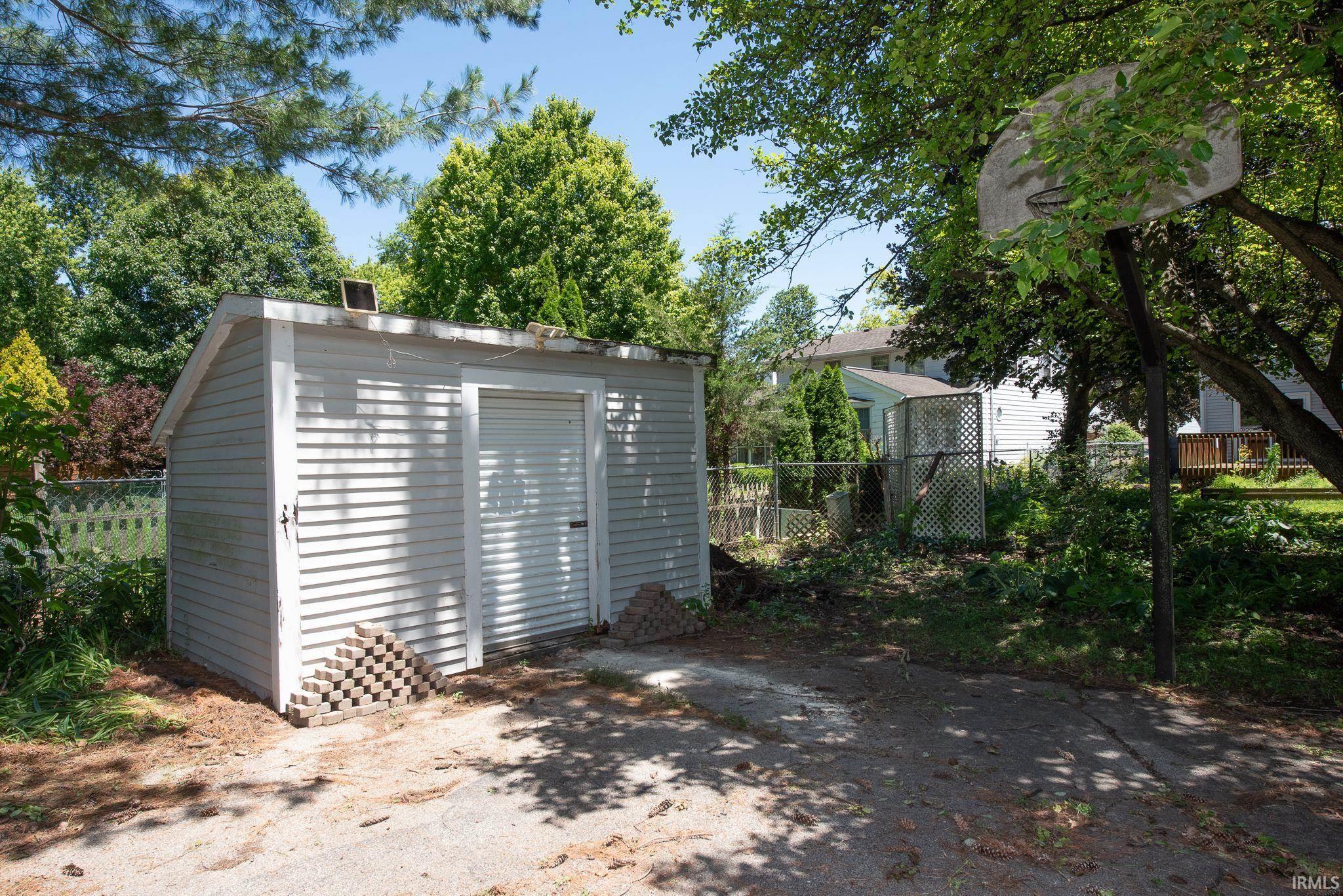 2326 Ellen Drive