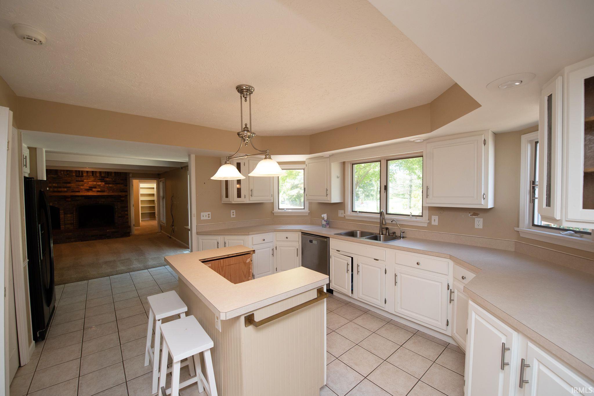 2326 Ellen Drive