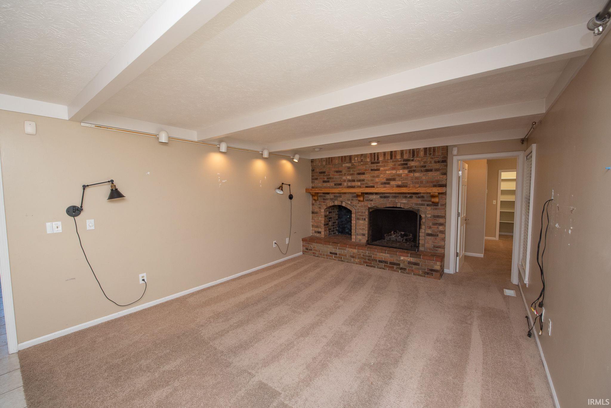2326 Ellen Drive