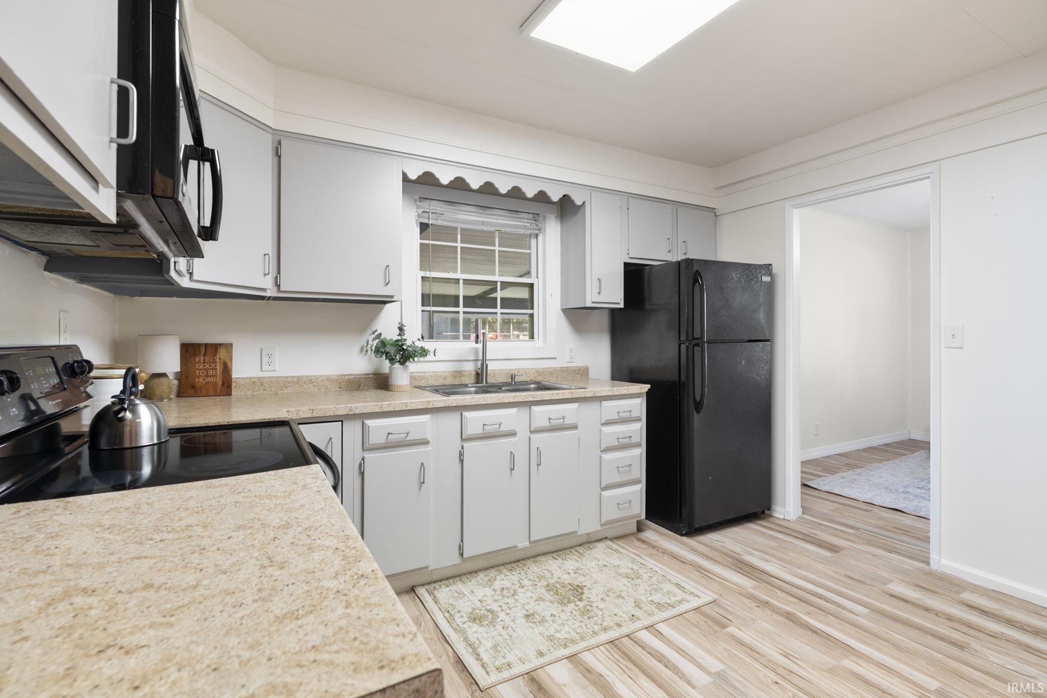 2421 Edgelea Drive