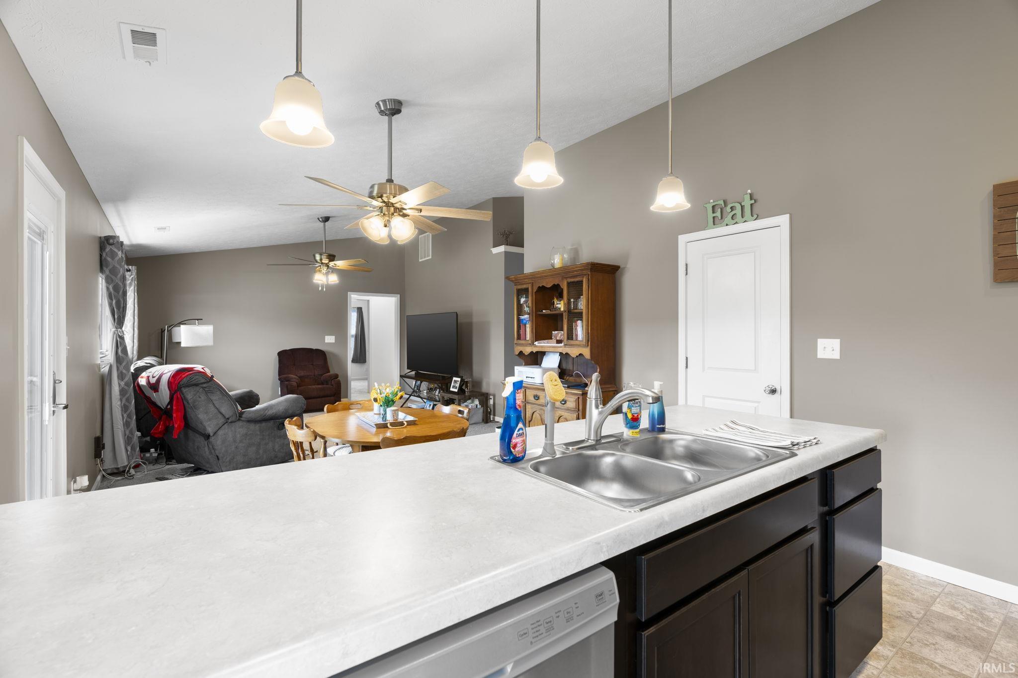 3007 Queencastle Drive