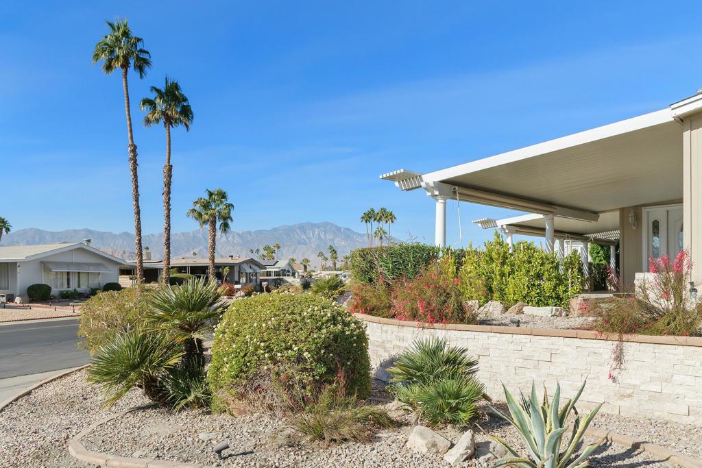 39138 Desert Greens Drive E