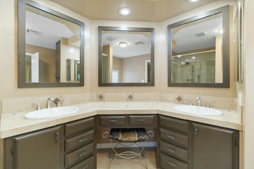 39138 Desert Greens Drive E