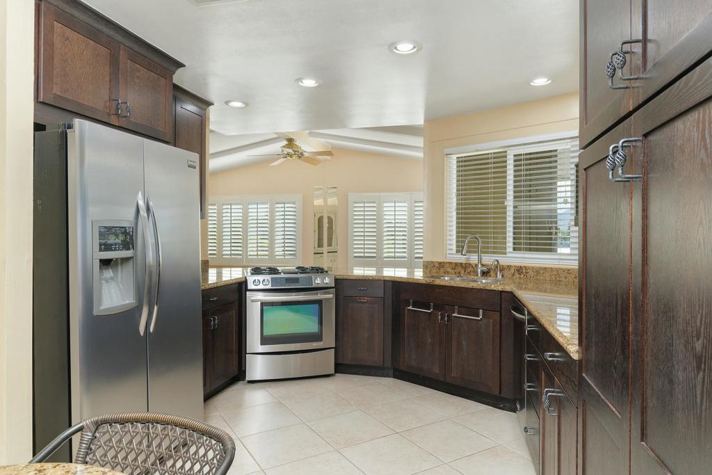 39138 Desert Greens Drive E