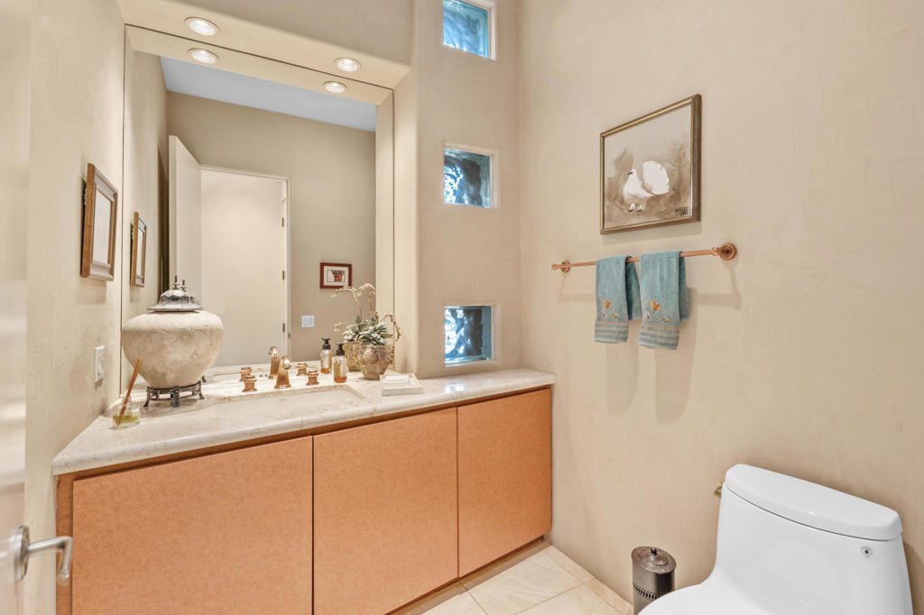 72885 Calle De La Silla