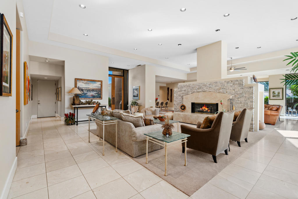 72885 Calle De La Silla