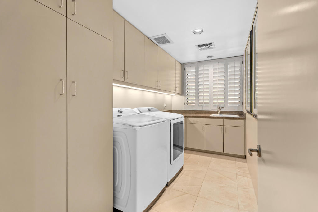 72885 Calle De La Silla