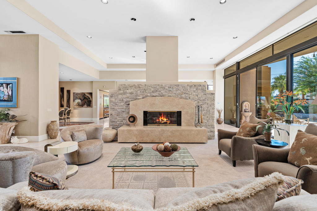 72885 Calle De La Silla