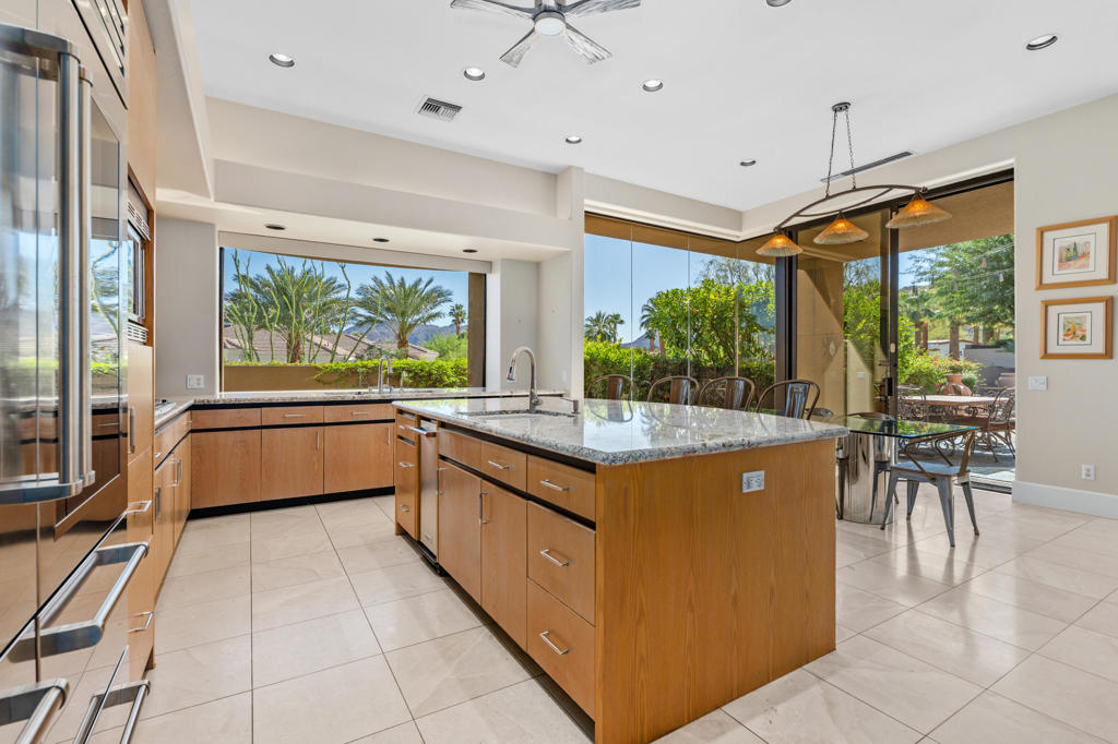 72885 Calle De La Silla