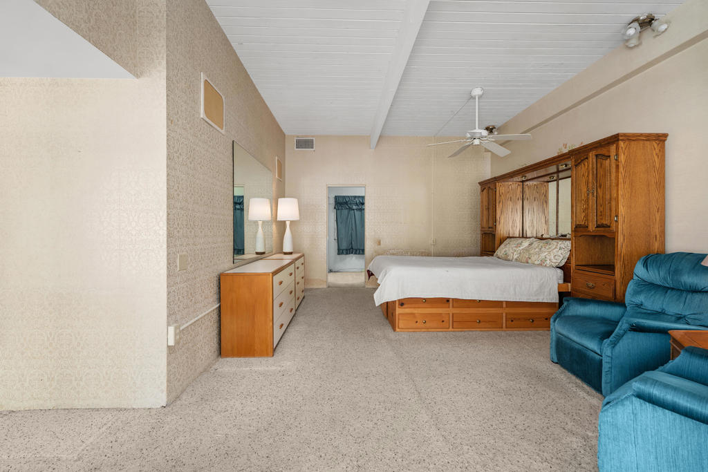 333 Sandpiper Street