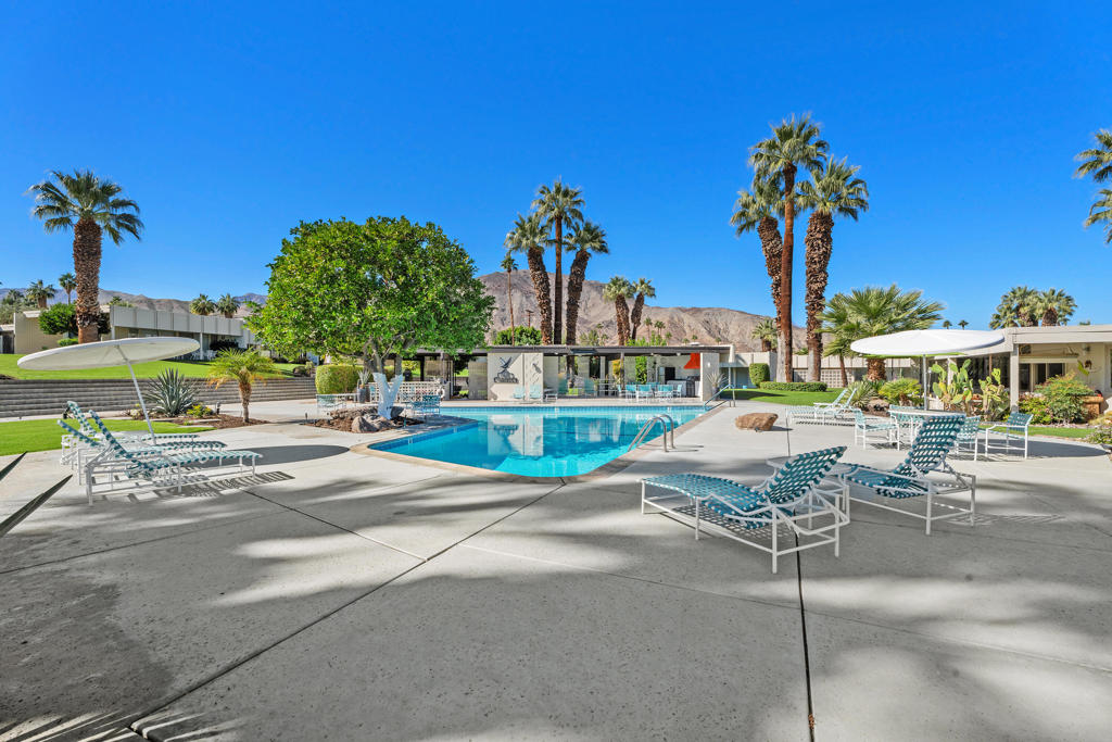 333 Sandpiper Street