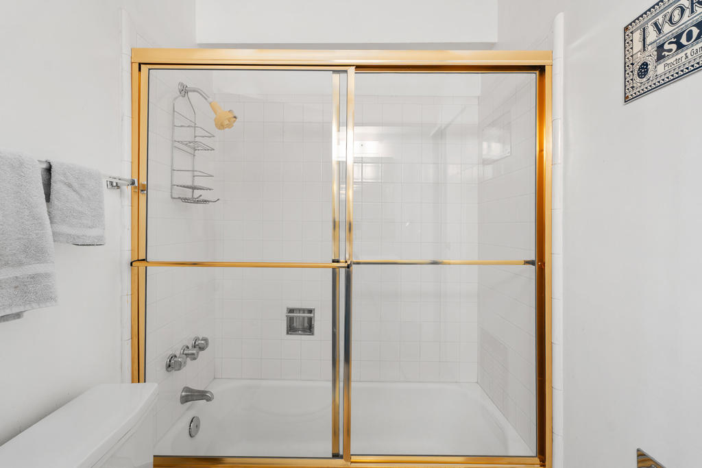 333 Sandpiper Street