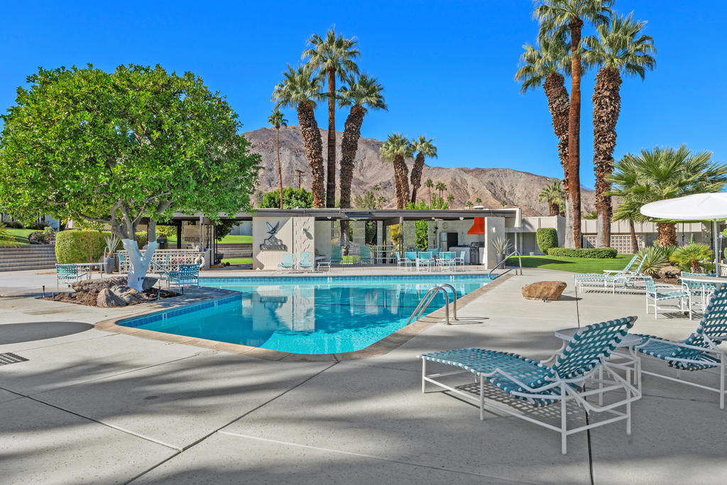 333 Sandpiper Street