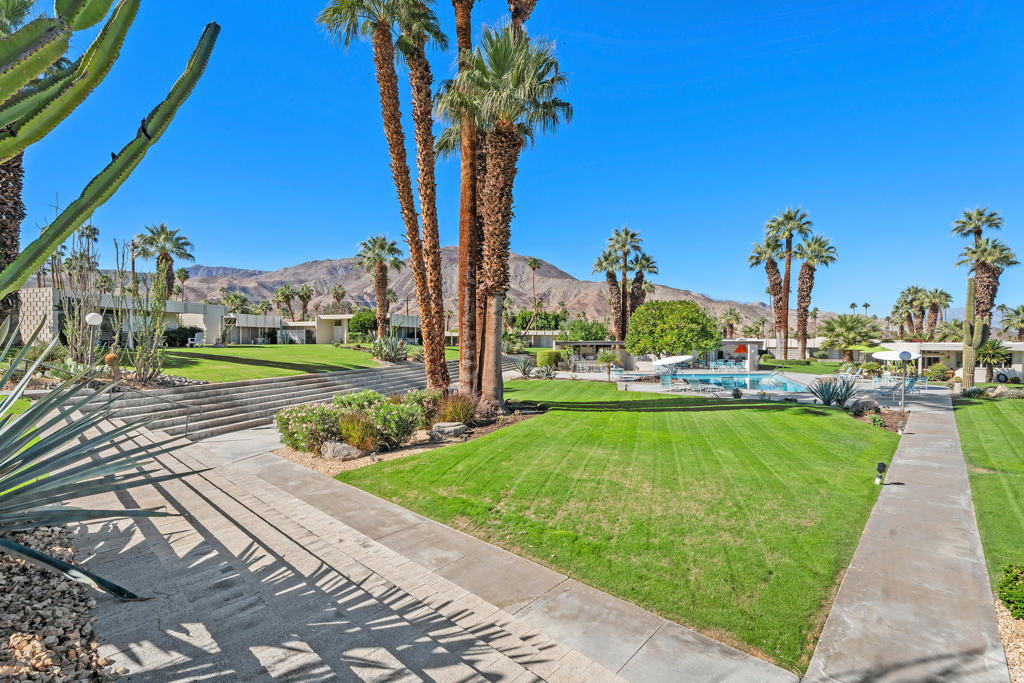 333 Sandpiper Street