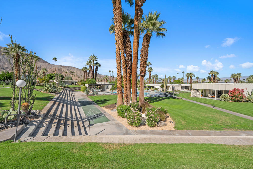 333 Sandpiper Street