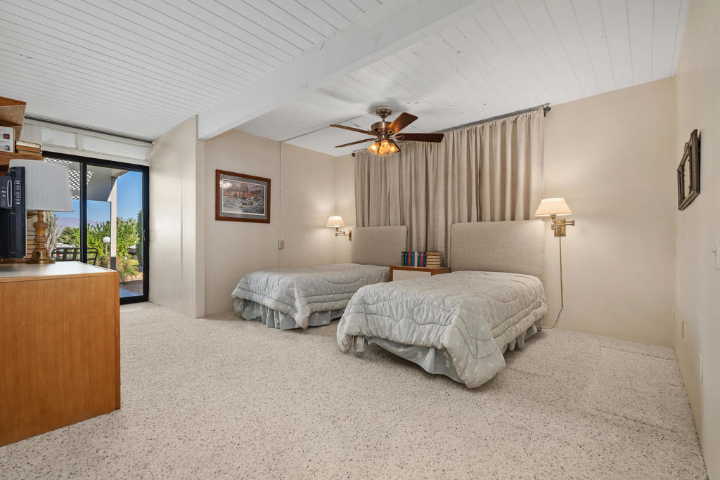 333 Sandpiper Street