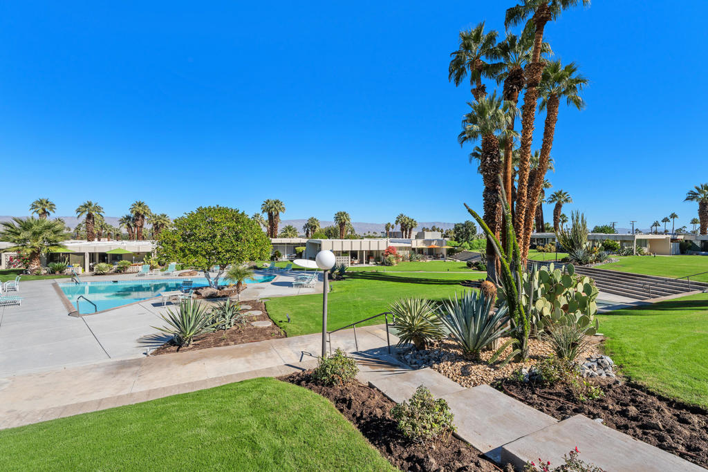 333 Sandpiper Street