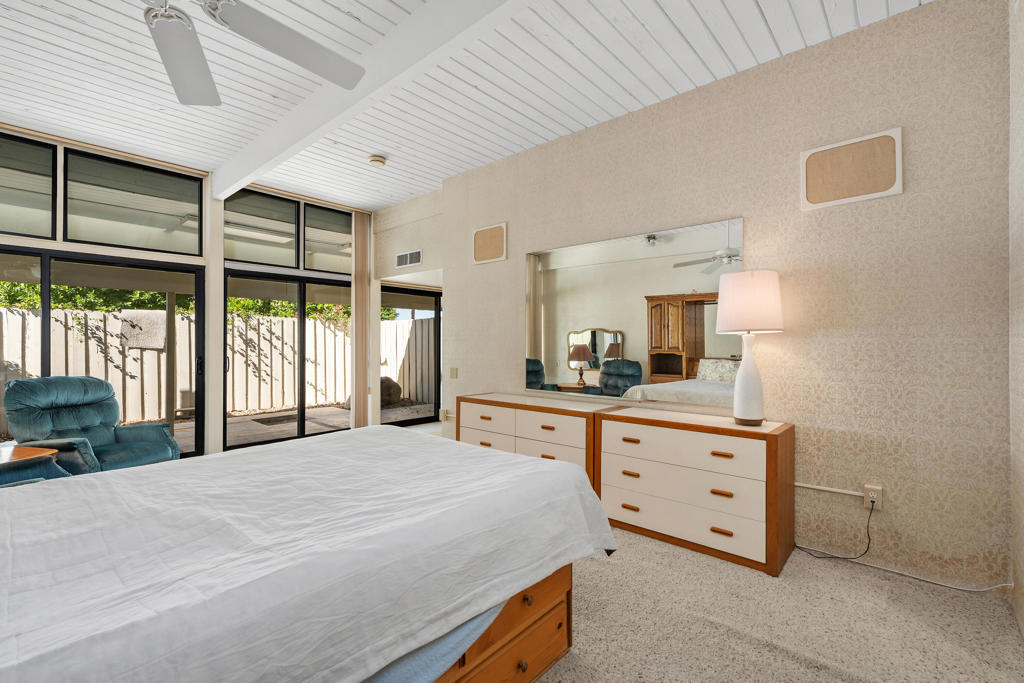 333 Sandpiper Street