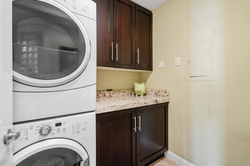 76075 Palm Valley Drive