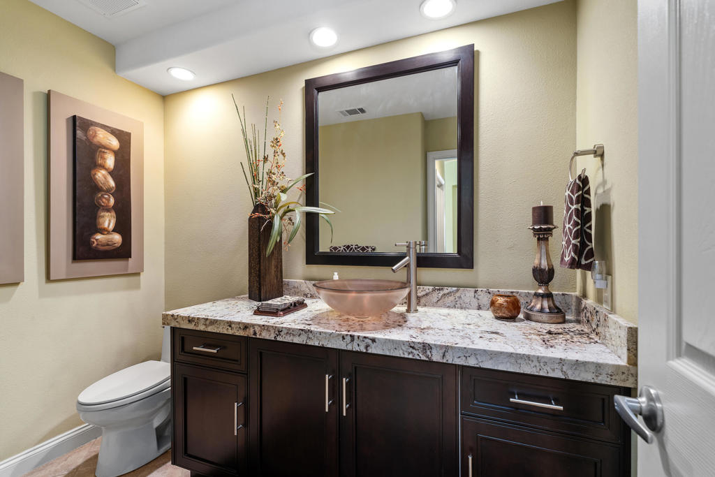 76075 Palm Valley Drive