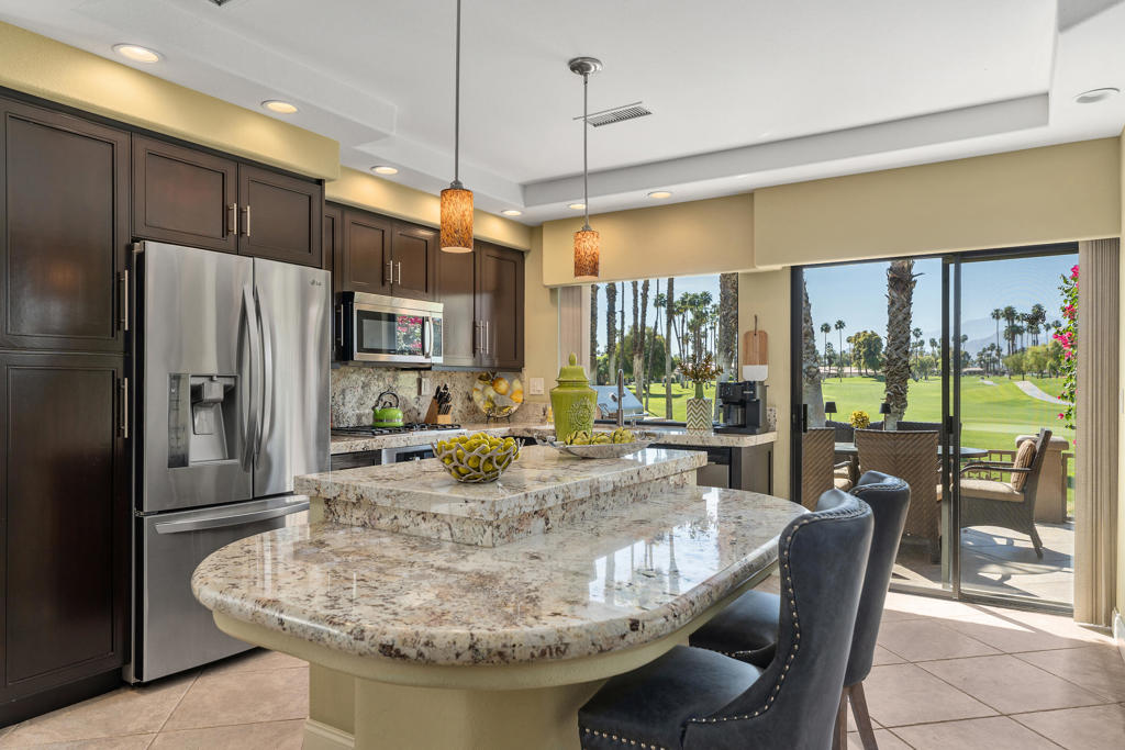 76075 Palm Valley Drive