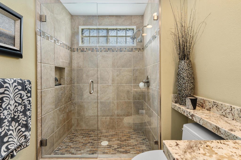 76075 Palm Valley Drive