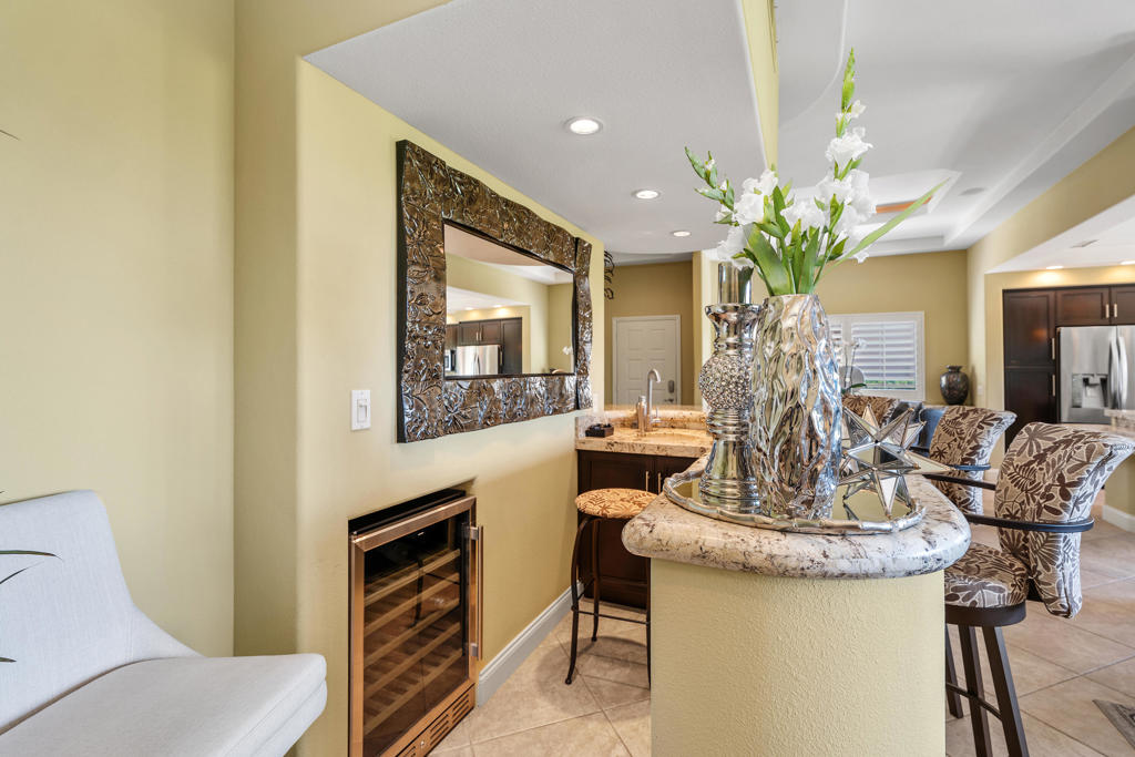 76075 Palm Valley Drive