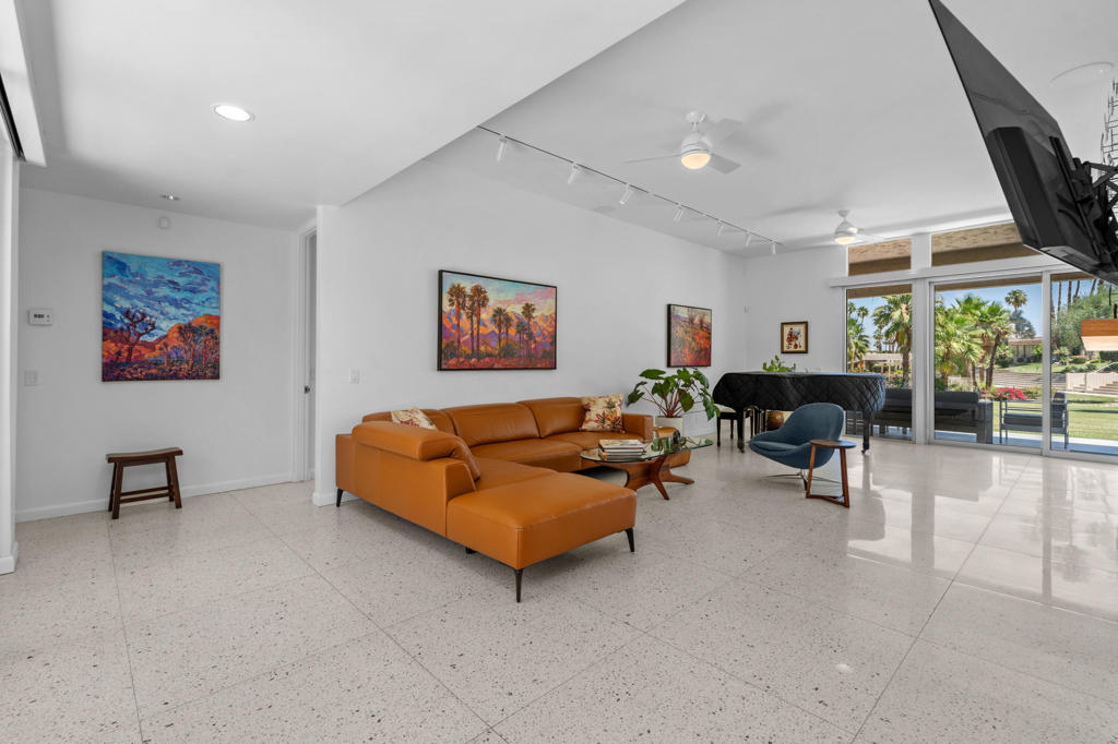 72267 Willow Street 1507