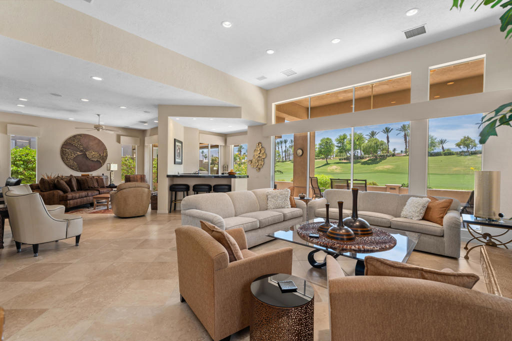 263 Desert Holly Drive