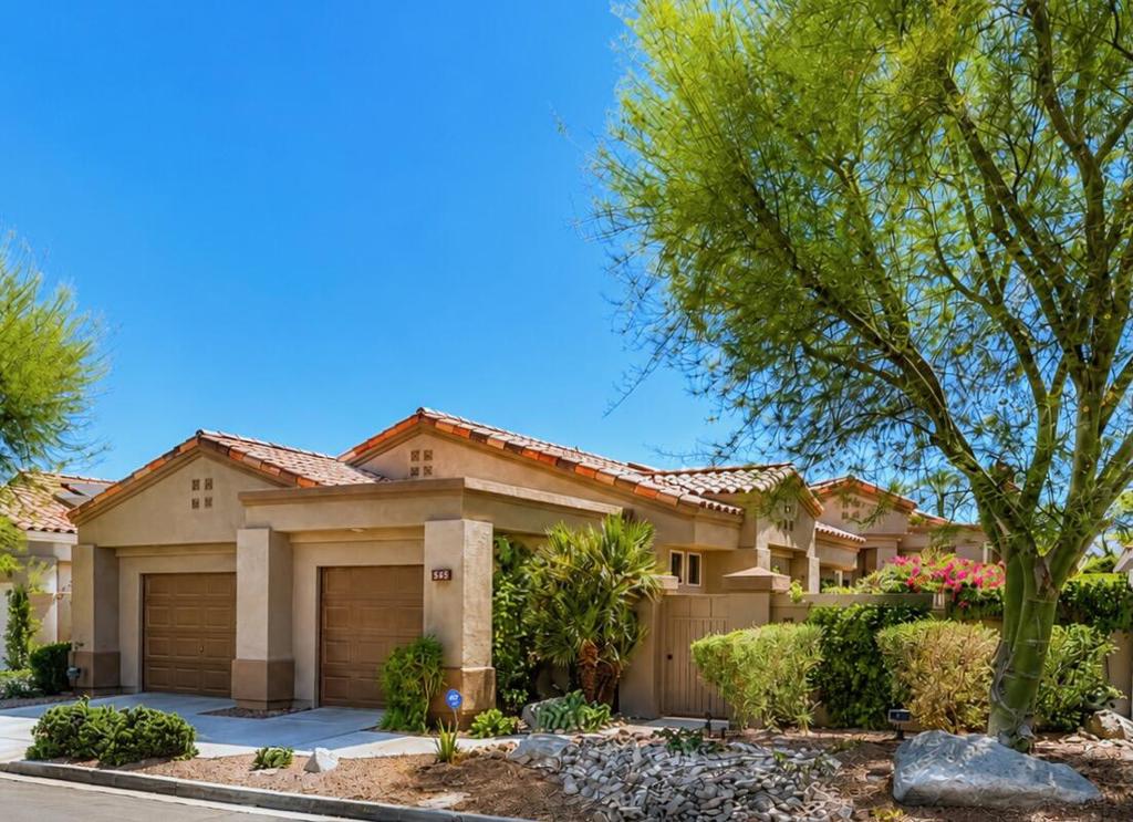 263 Desert Holly Drive