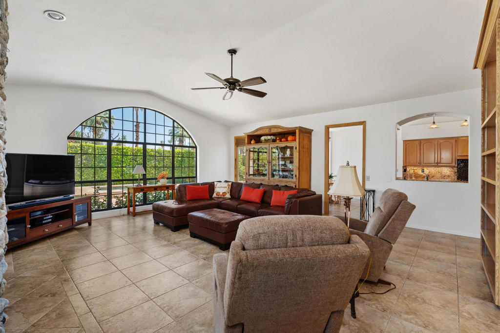 72550 Greenbriar Lane