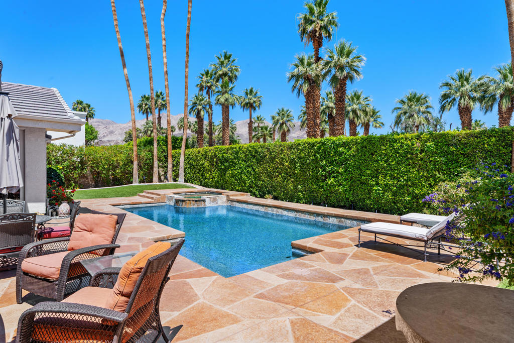 72550 Greenbriar Lane