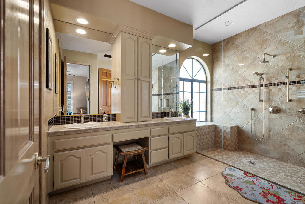 72550 Greenbriar Lane