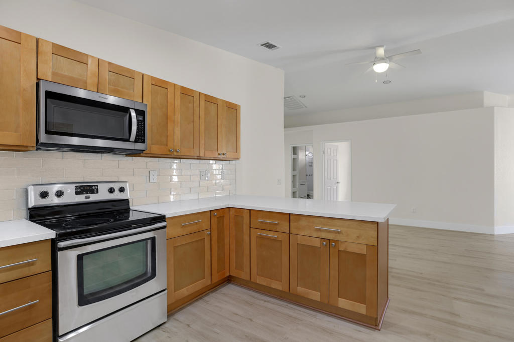 53405 Avenida Rubio