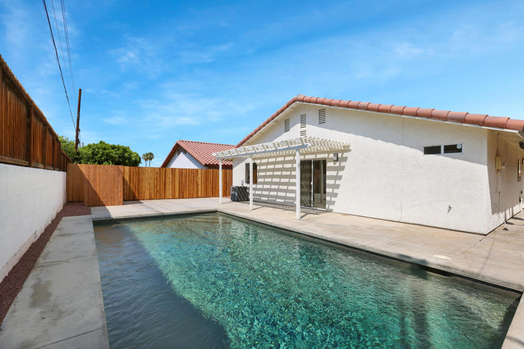 53405 Avenida Rubio