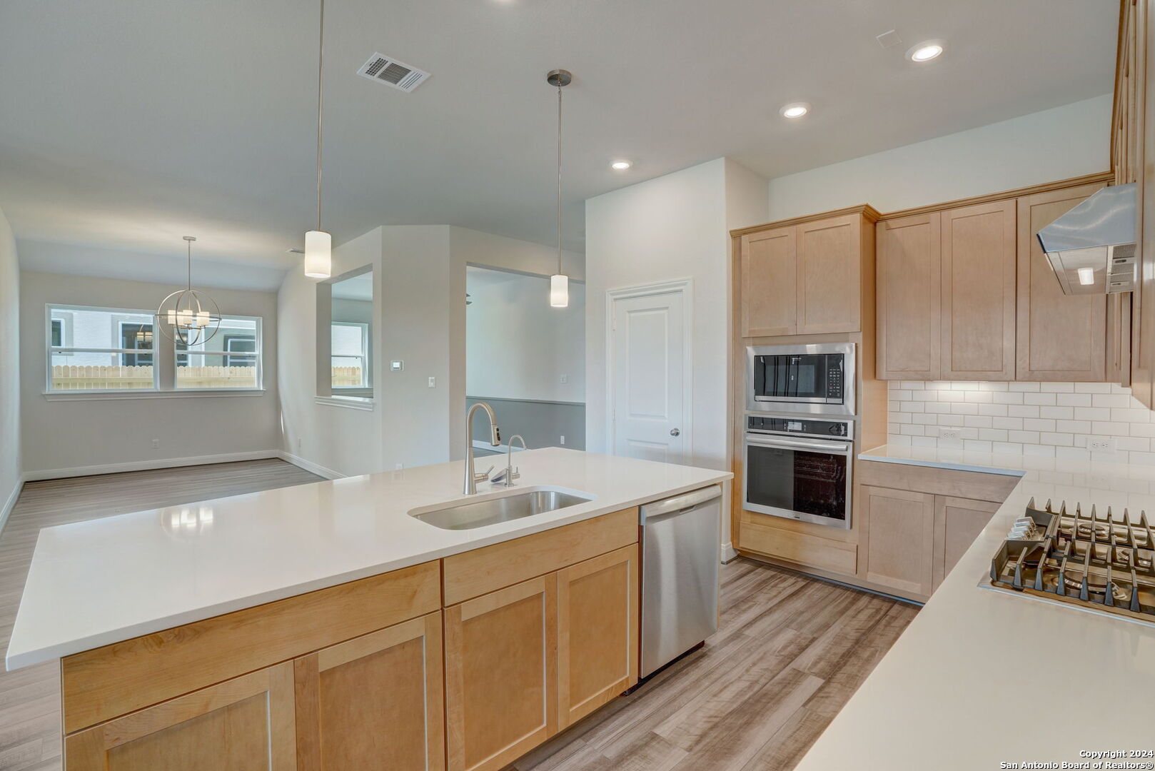 2611 SUNCADIA LANE