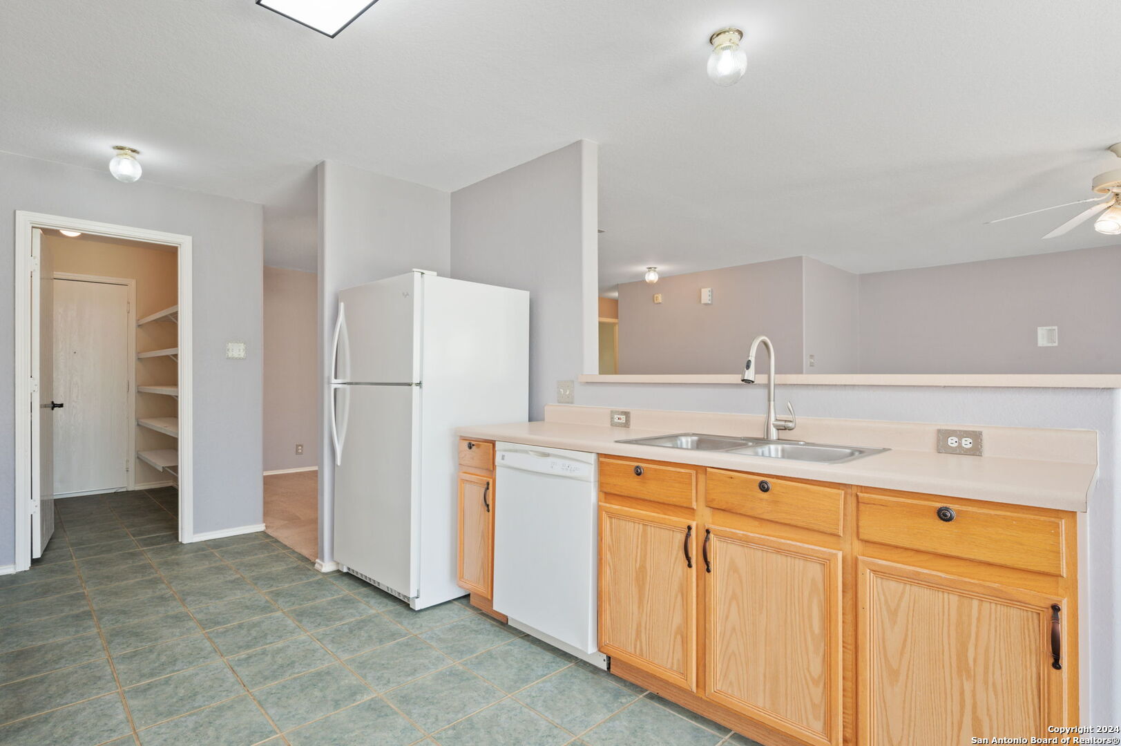 4734 LYNDYS FARM