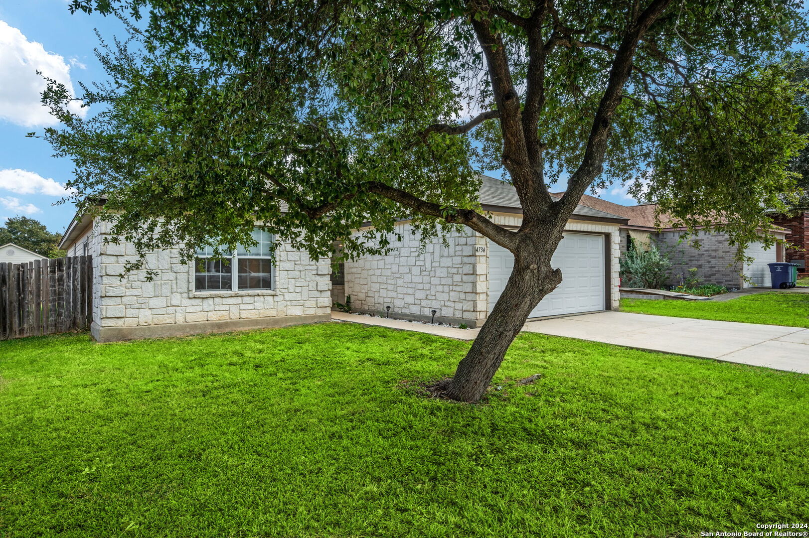 4734 LYNDYS FARM