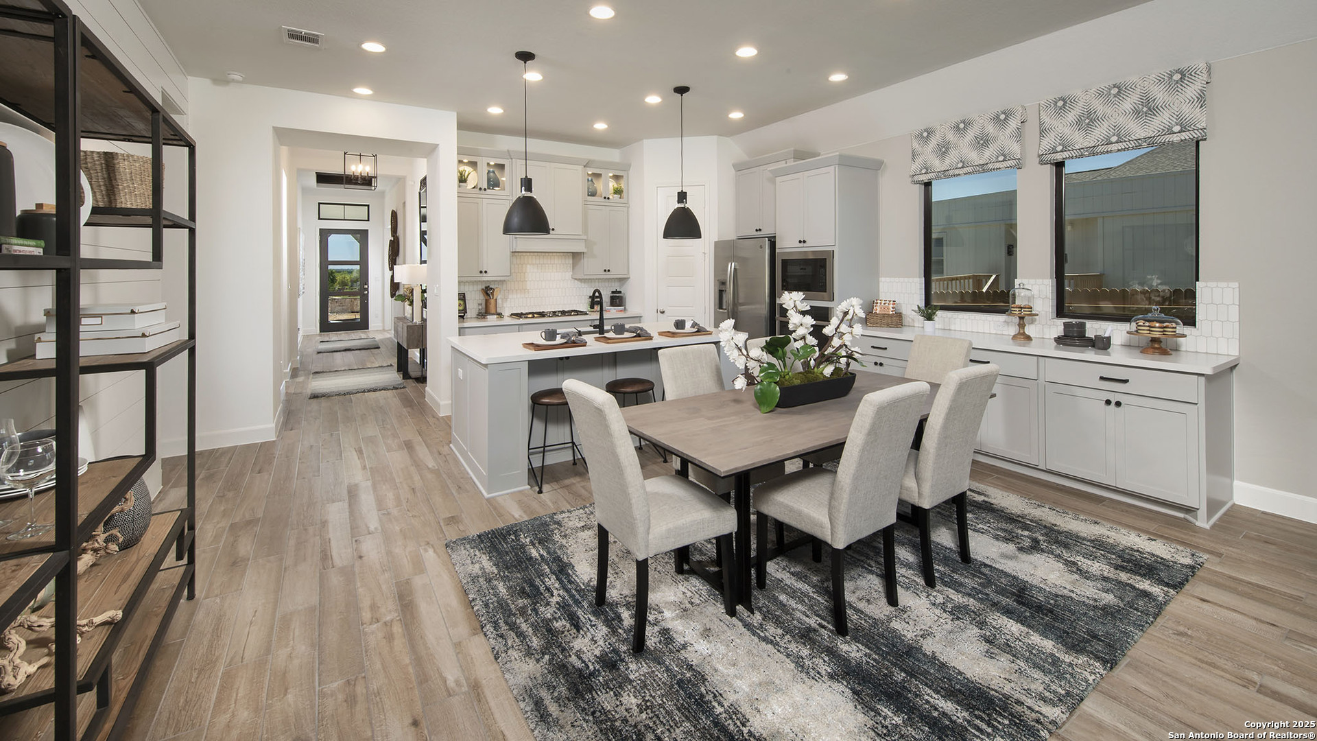 10819 Saleh Corner