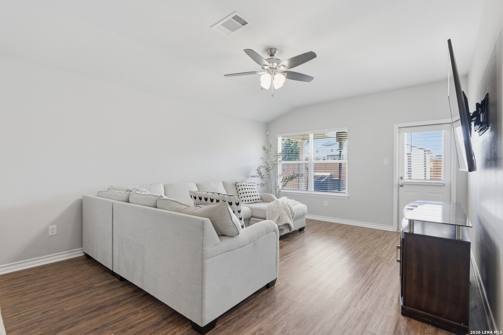 6403 Encore Oaks