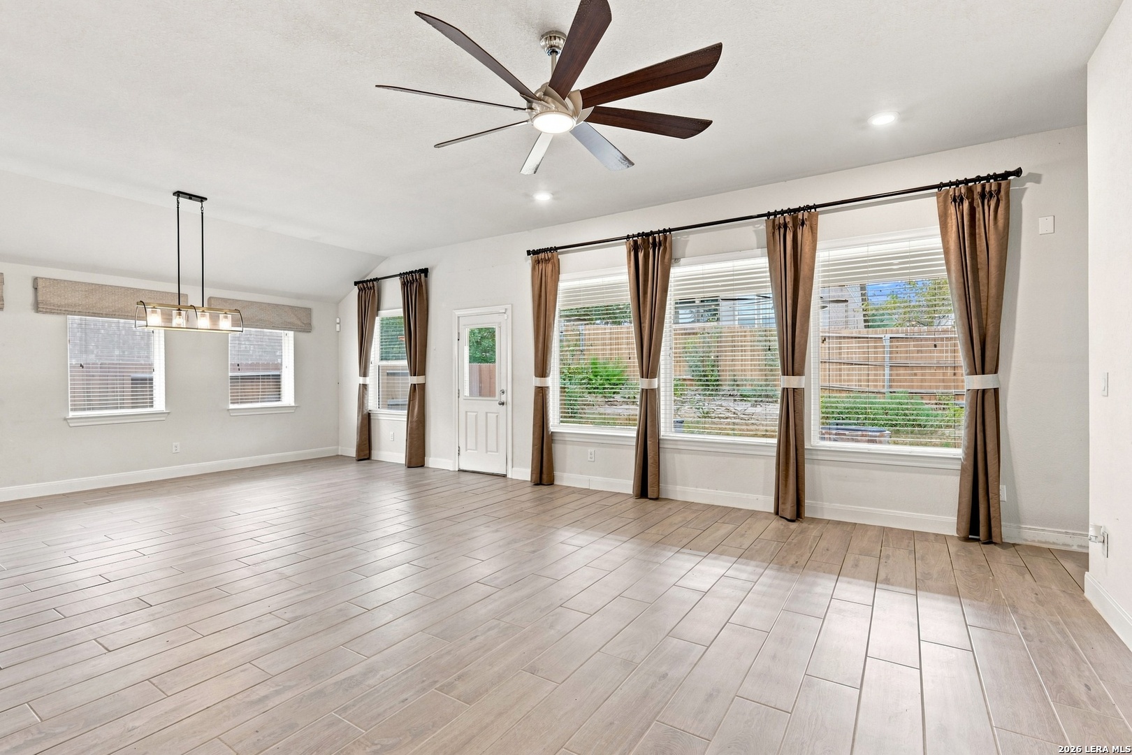 1527 Winans Pass